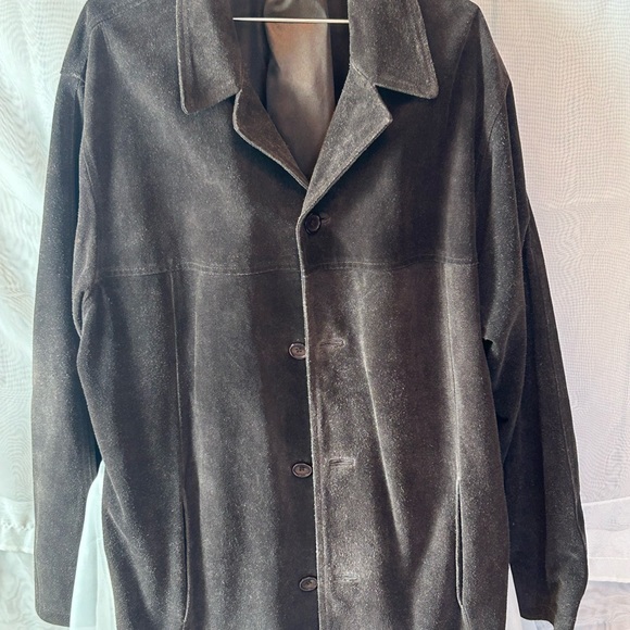 Brown sport coat. Like new. - Picture 2 of 3